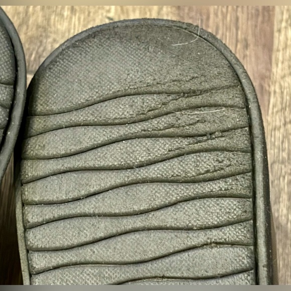 Ladies Clarks Black Leather Loafers w/ Animal Hair Print Upper - size 7 - Picture 9 of 12